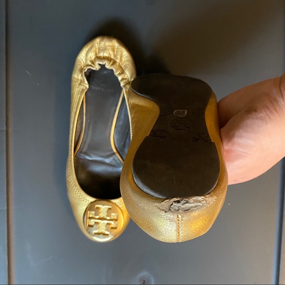 ❌SOLD❌Tory Burch Revas Flats Gold size 8 - Picture 7 of 8